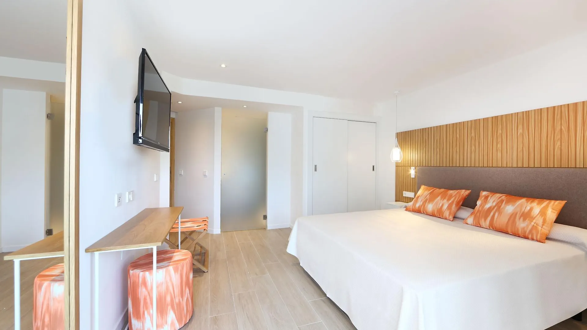 Отель Iberostar Waves Playa De Muro Плайя де Муро